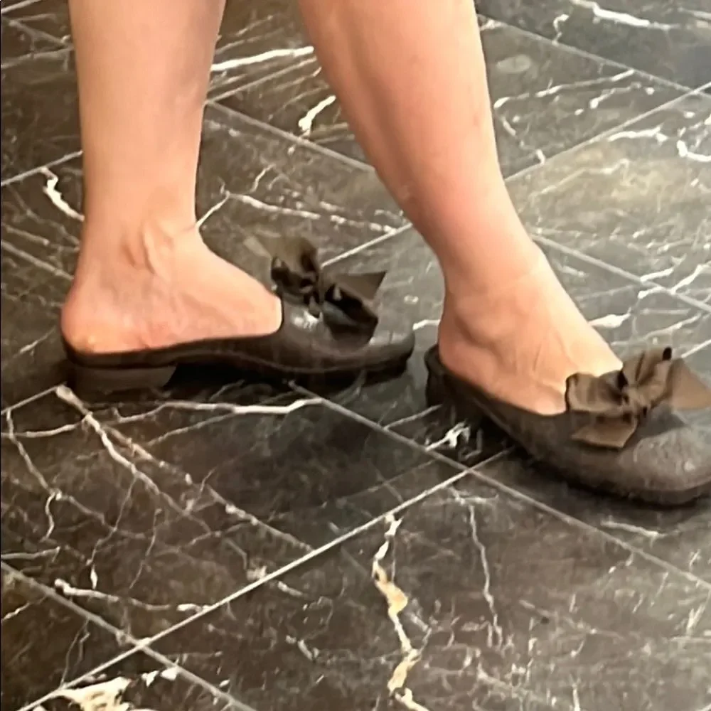 OKA b Black Sandals with Bow Detail